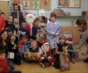 Wizyta Świętego Mikołaja w klasach młodszych